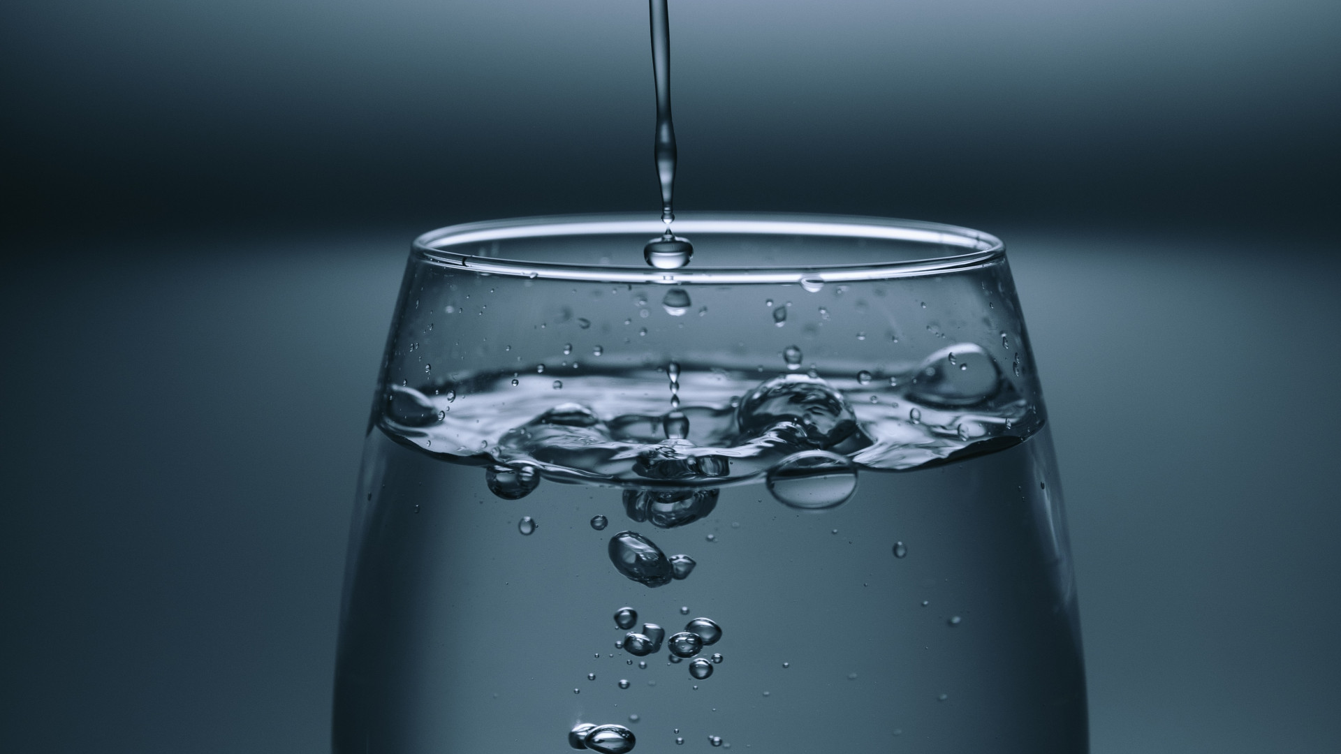 Les fontaines à eau : un investissement essentiel pour votre industrie
