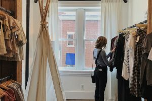 Comment tenir une boutique de mode : les secrets du sourcing en vêtements tendance