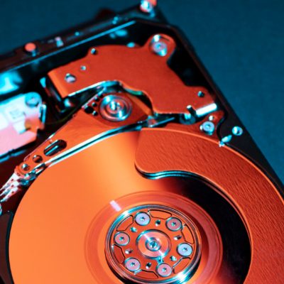 Découvrez la différence entre un disque dur classique et un disque dur SSD