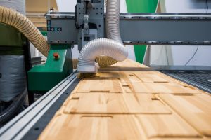 Optimiser la productivité en usinage de bois : stratégies et innovations pour l’industrie